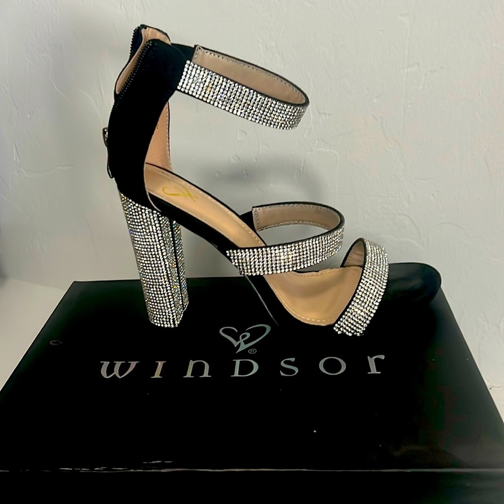 Sparkly black, block heel